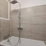 Spacious 2 Bedroom Family Authentic 15 *